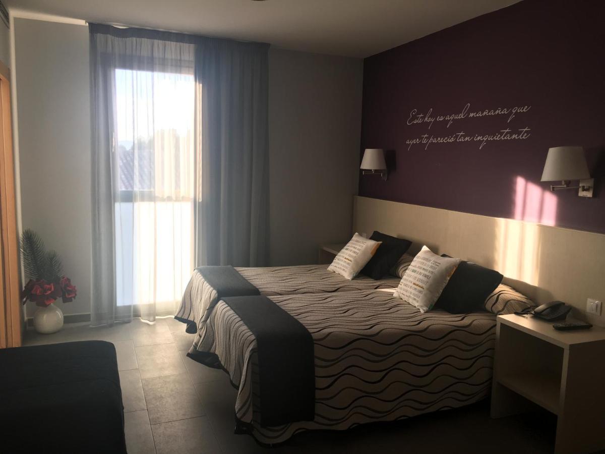 Hotel Hm Alfaro Kültér fotó