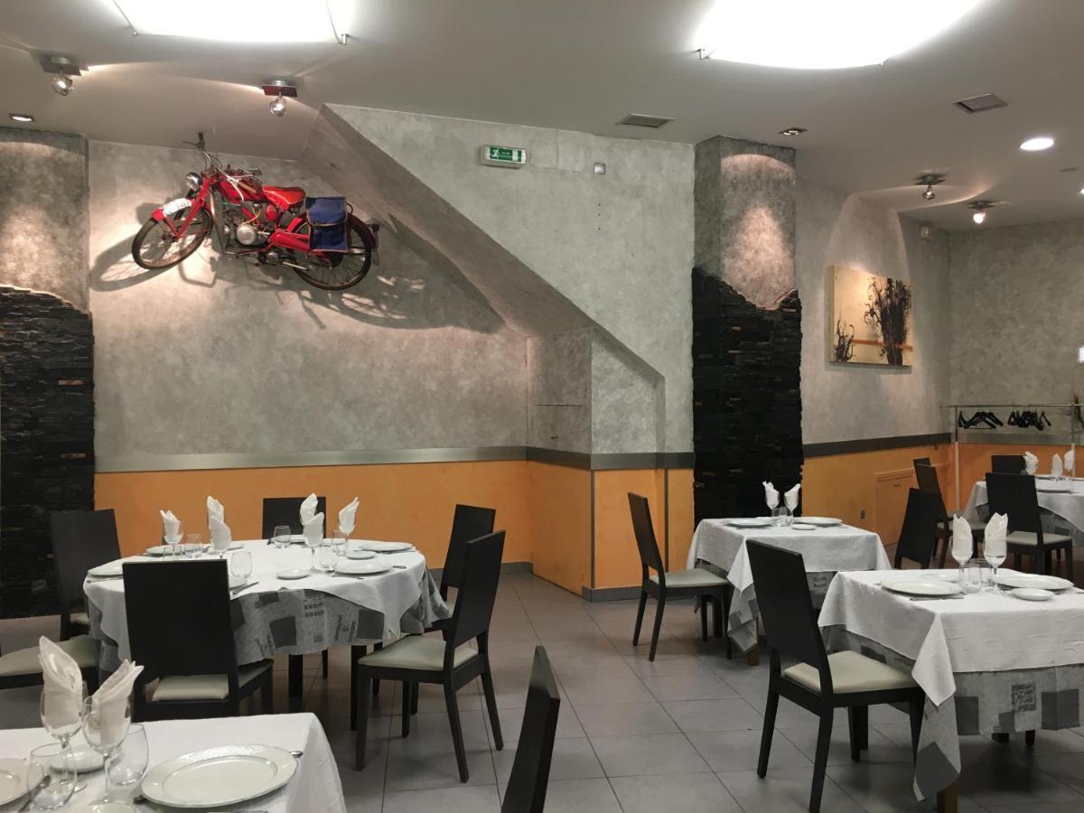 Hotel Hm Alfaro Kültér fotó