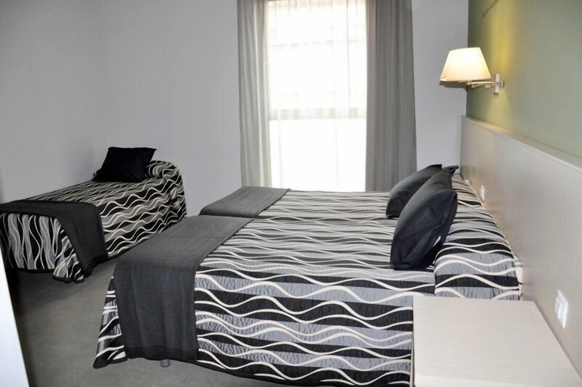 Hotel Hm Alfaro Kültér fotó