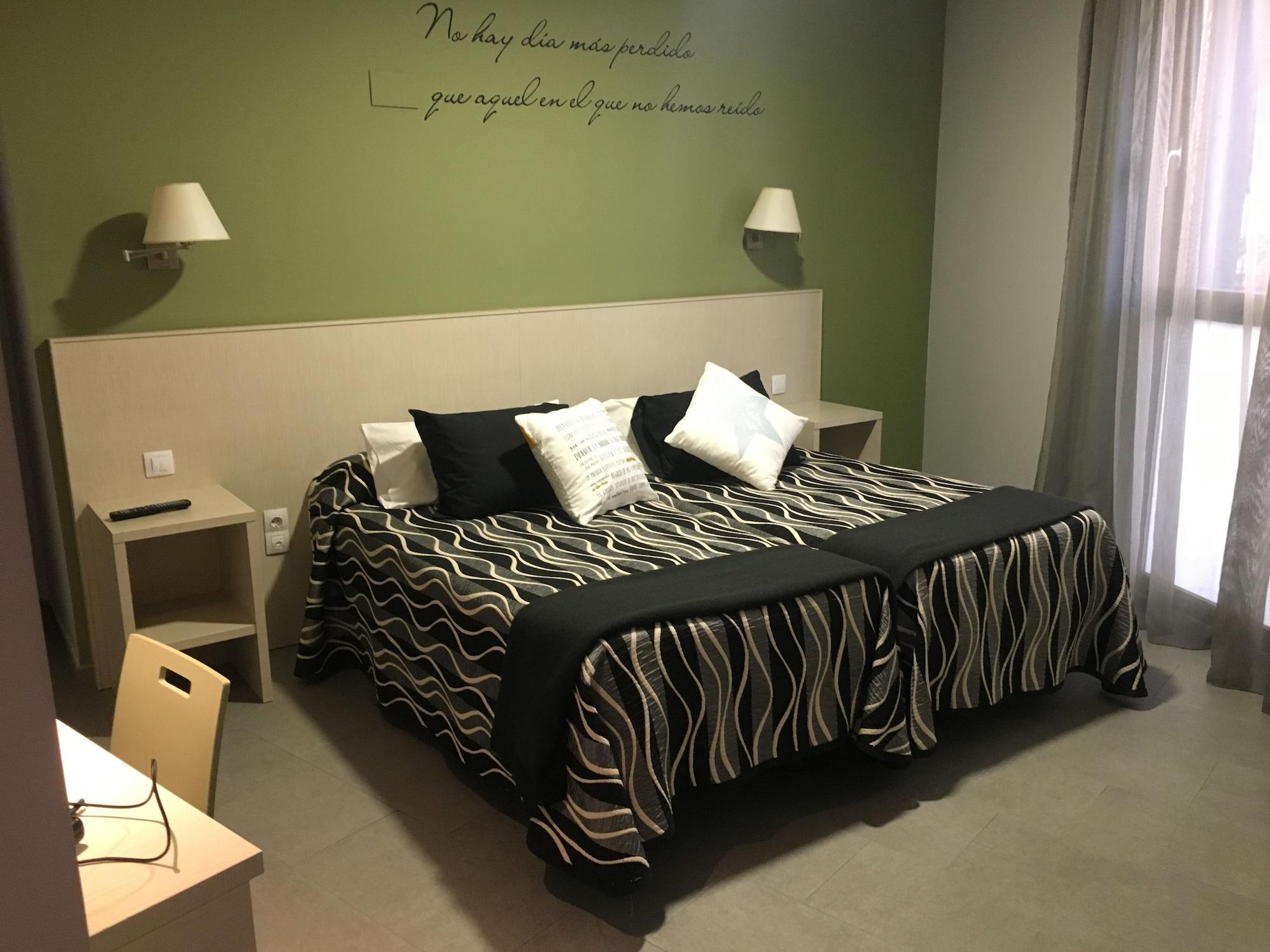 Hotel Hm Alfaro Kültér fotó