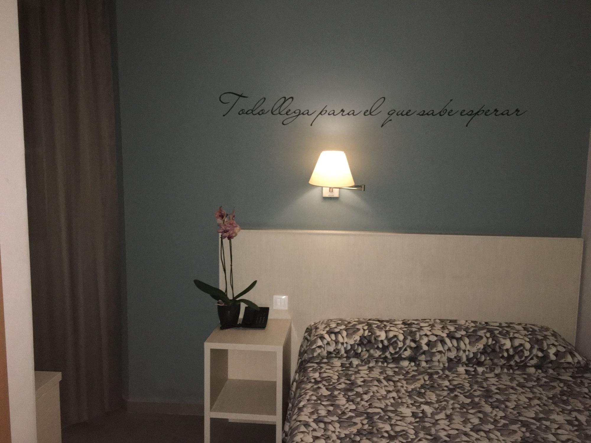 Hotel Hm Alfaro Kültér fotó